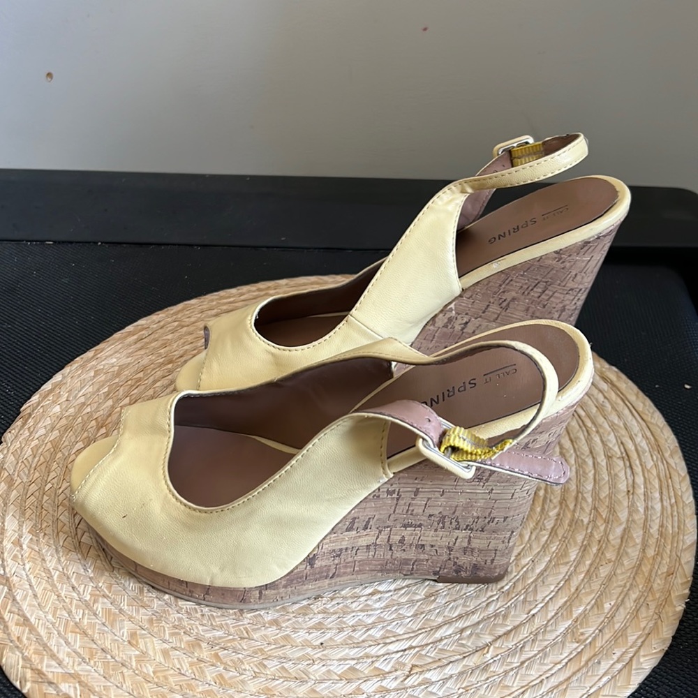Call it Spring Nude Butter Yellow Platform Wedge Sandals Size 11